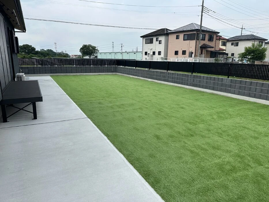 画像1738：前橋市/A様邸/外構工事・人工芝・砂利防草シート・物置設置・ブロック花壇